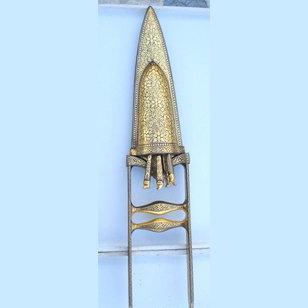 natural and artistic